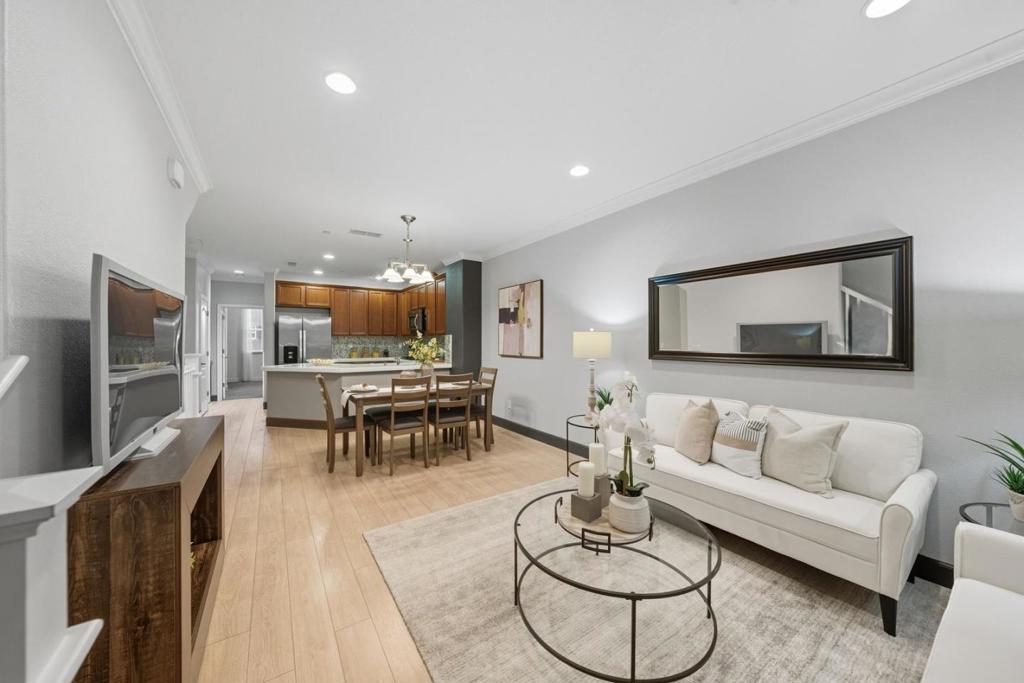 2870 Monroe Terrace
