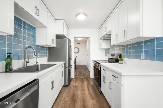 Detail Gallery Image 17 of 41 For 4275 via Arbolada #209,  Los Angeles,  CA 90042 - 3 Beds | 2 Baths