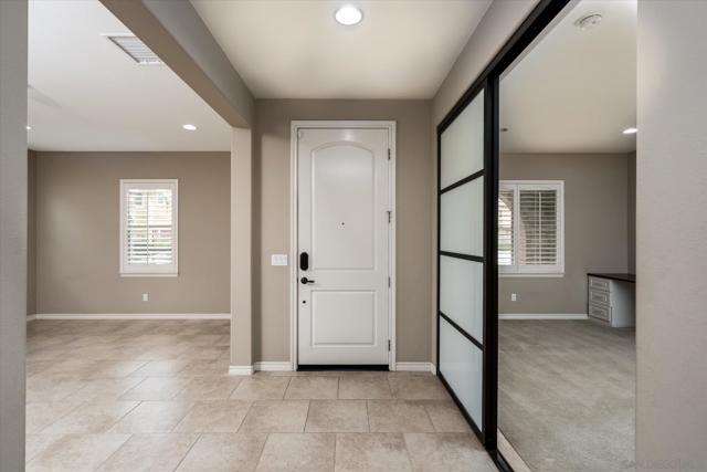 35056 Knollview Ct, Winchester CA: https://media.crmls.org/mediaz/c932c4b6-a41a-4e20-9006-23d95f4ed03f.jpg