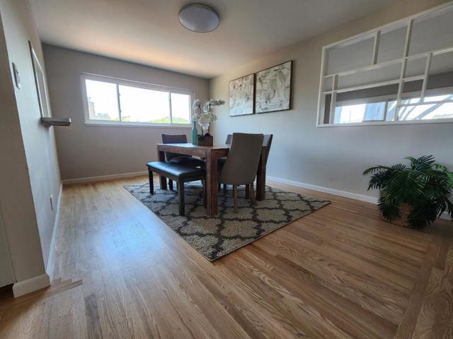 20 Tioga Way, Belmont CA: https://media.crmls.org/mediaz/c932da34-926e-44d7-8bbf-337ae0044e74.jpg