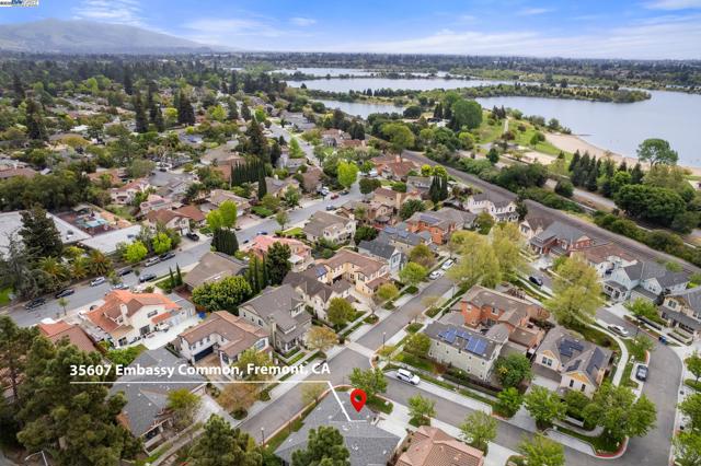 35607 Embassy Common, Fremont CA: https://media.crmls.org/mediaz/c932f983-16bd-484d-94f7-2ea73bf3f181.jpg