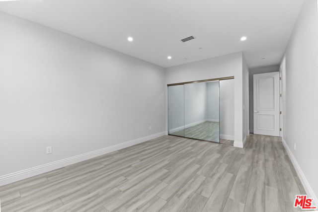 6723 Sunnyslope Avenue, Van Nuys CA: https://media.crmls.org/mediaz/c932faf9-7f4f-49fd-964b-d77d7475e4e2.jpg