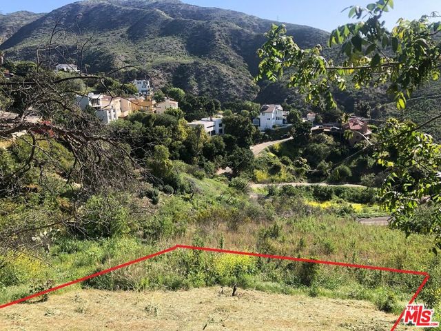 4218 Latigo, Malibu CA: https://media.crmls.org/mediaz/c933278b-189b-4c30-ad06-2ba68d103f63.jpg
