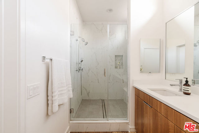 1124 W Panorama Way, Los Angeles CA: https://media.crmls.org/mediaz/c933b161-57cc-477b-ba8d-69d6dca8b31c.jpg