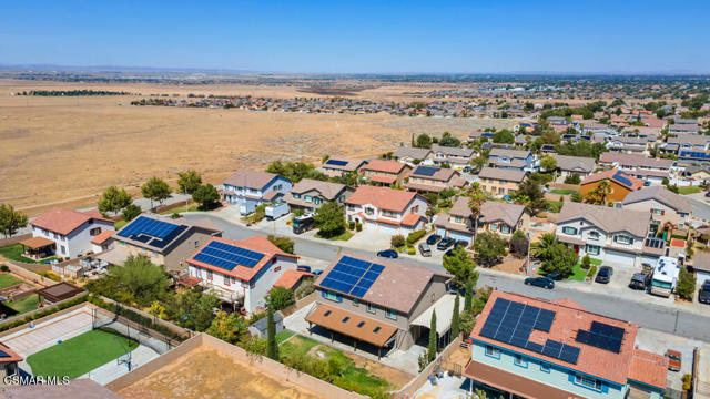 42333 Highland Court, Lancaster CA: https://media.crmls.org/mediaz/c933cd7b-75c5-4eb8-ae22-f0db0f8a9d93.jpg