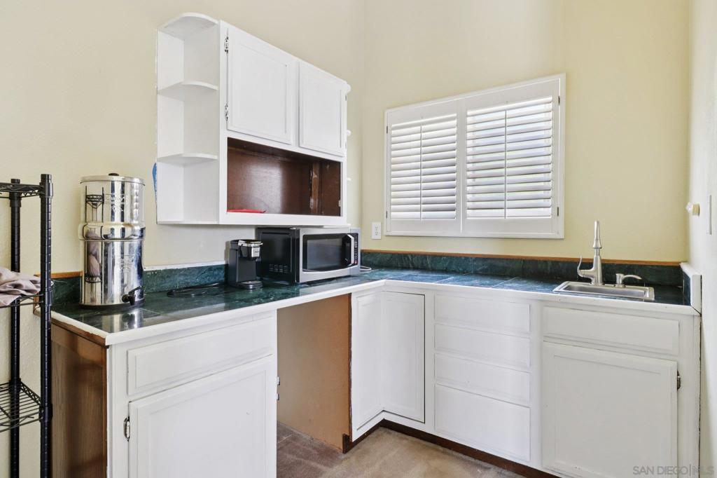 MLS #250035843SD img 23