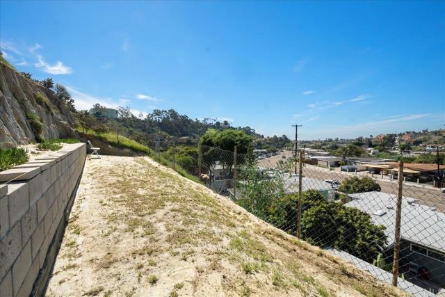 Detail Gallery Image 23 of 31 For 4126 E Plaza Bld, National City,  CA 91950 - 3 Beds | 2 Baths