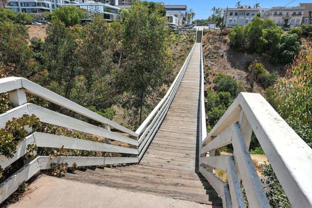 222 Quince St, San Diego CA: https://media.crmls.org/mediaz/c9347e36-55fa-4358-a1d8-465bf0b09a60.jpg