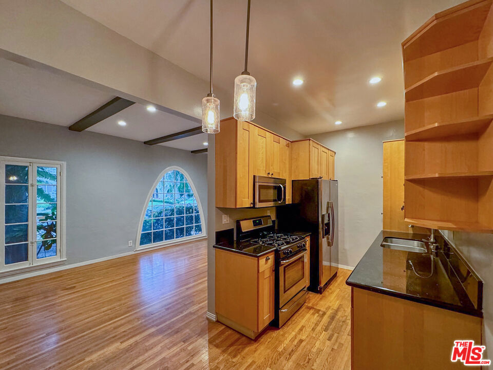 340 N Oakhurst Drive #102