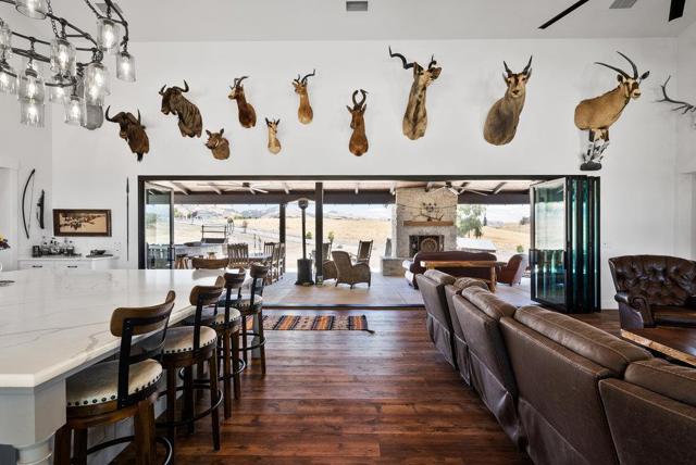 3000 Coppa Court, Hollister CA: https://media.crmls.org/mediaz/c9357bc8-759c-4f6f-a65e-61dbf6e6113a.jpg