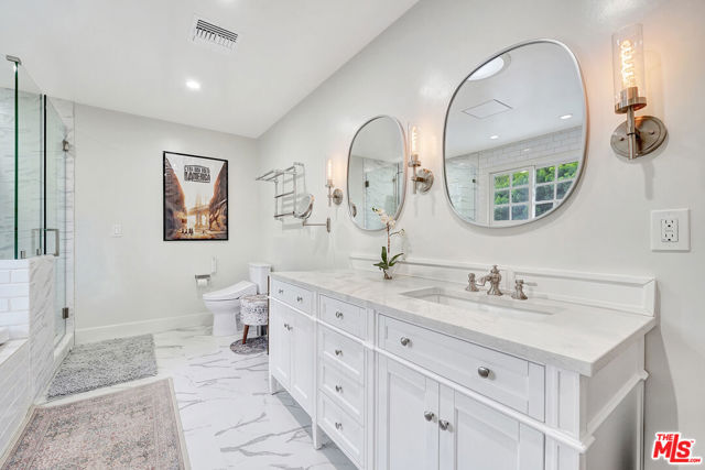 5111 Babcock Avenue, Valley Village CA: https://media.crmls.org/mediaz/c936712f-8492-49e4-9819-e8f4e6626bfa.jpg