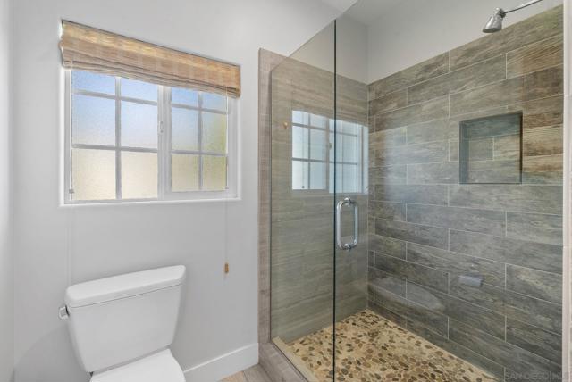 523 9th St, Imperial Beach CA: https://media.crmls.org/mediaz/c9369ba5-cfbf-48fa-9155-8f17043847dc.jpg