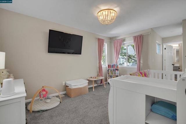235 Pebblecreek Ct, Martinez CA: https://media.crmls.org/mediaz/c9372d98-c859-434b-b067-8571d00b79b4.jpg