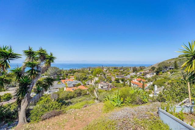 5995 La Jolla Corona Dr., La Jolla CA: https://media.crmls.org/mediaz/c937758f-17d1-4654-99a9-62e707675967.jpg
