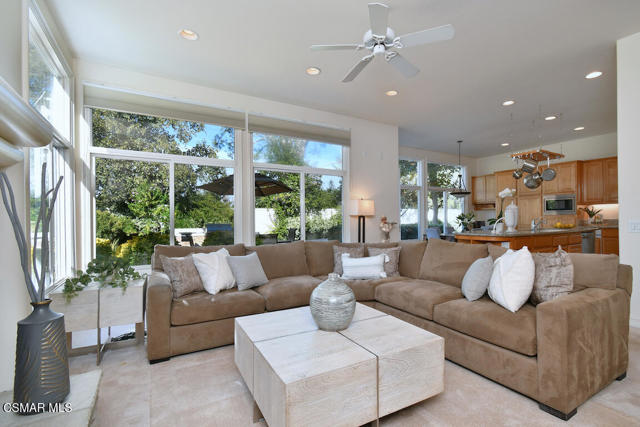 31775 Oak Ranch Court, Westlake Village CA: https://media.crmls.org/mediaz/c937b695-f769-42f8-80d3-46403f7016dc.jpg