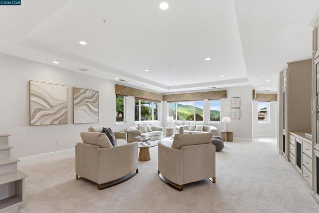 2981 GRAPEVINE TER, Fremont CA: https://media.crmls.org/mediaz/c937b9b2-8d6c-464d-bf9e-64b8923763c4.jpg