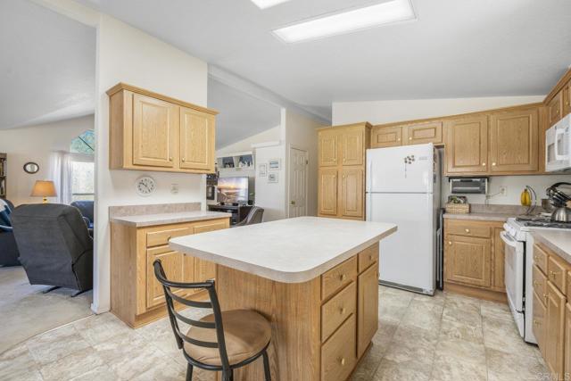 Detail Gallery Image 12 of 37 For 525 W El Norte Pkwy #301,  Escondido,  CA 92026 - 3 Beds | 2 Baths