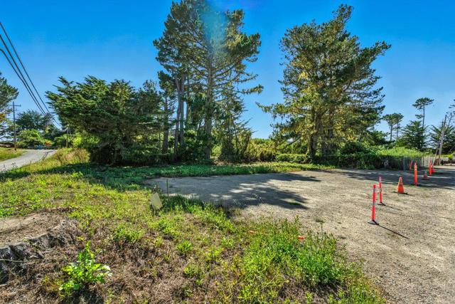 430 Marine Boulevard, Moss Beach CA: https://media.crmls.org/mediaz/c938a6c8-e877-4a14-9582-67c1646462c6.jpg