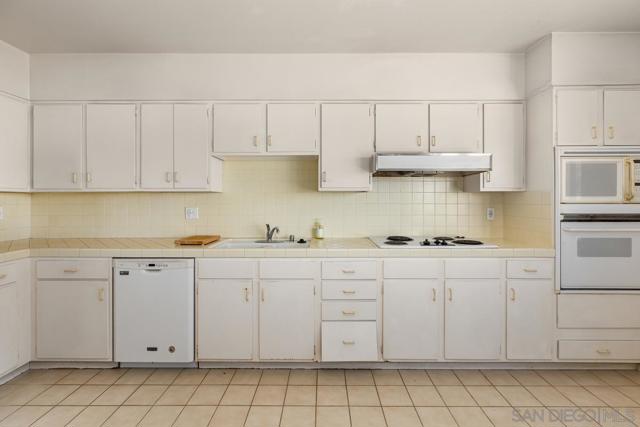 2620 2nd Avenue, San Diego CA: https://media.crmls.org/mediaz/c939295b-cb1a-470e-9bdc-395c72b7a62a.jpg