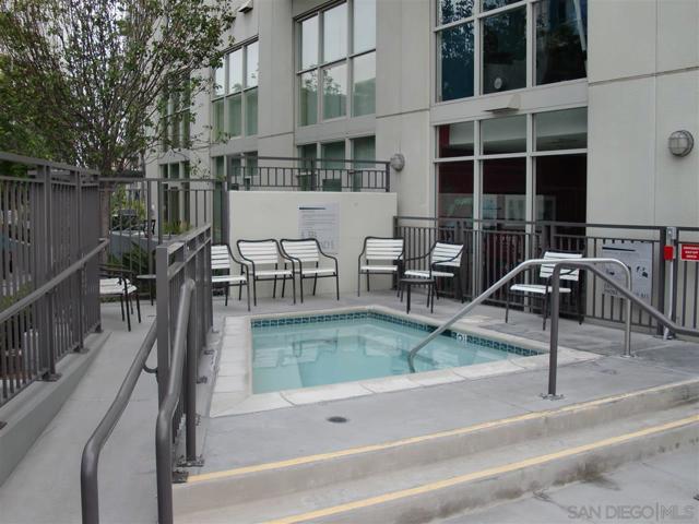 1240 India St, San Diego CA: https://media.crmls.org/mediaz/c9398229-48de-420c-a02a-28149f2df270.jpg