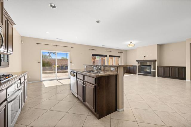 73861 Da Vinci Court, Palm Desert, CA 92211