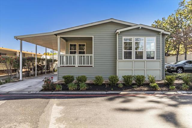 690 Persian Drive, Sunnyvale CA: https://media.crmls.org/mediaz/c93bfa1a-3a3c-4547-900d-793d5d3ffb8e.jpg