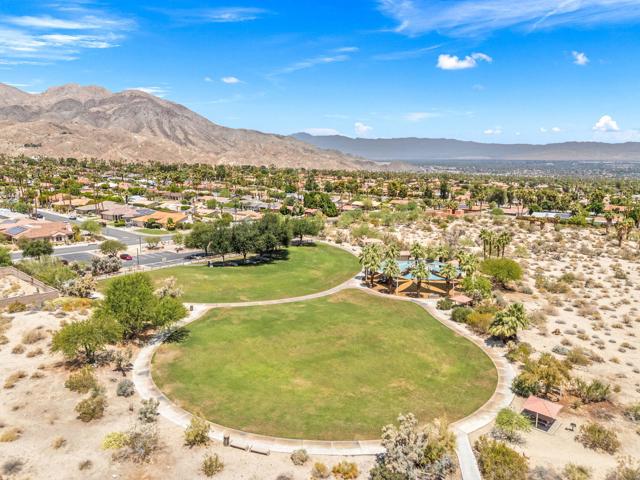 73298 Buckboard Trail, Palm Desert CA: https://media.crmls.org/mediaz/c93c0db8-41b6-49a5-9b1c-4aa7aa3c3cd1.jpg