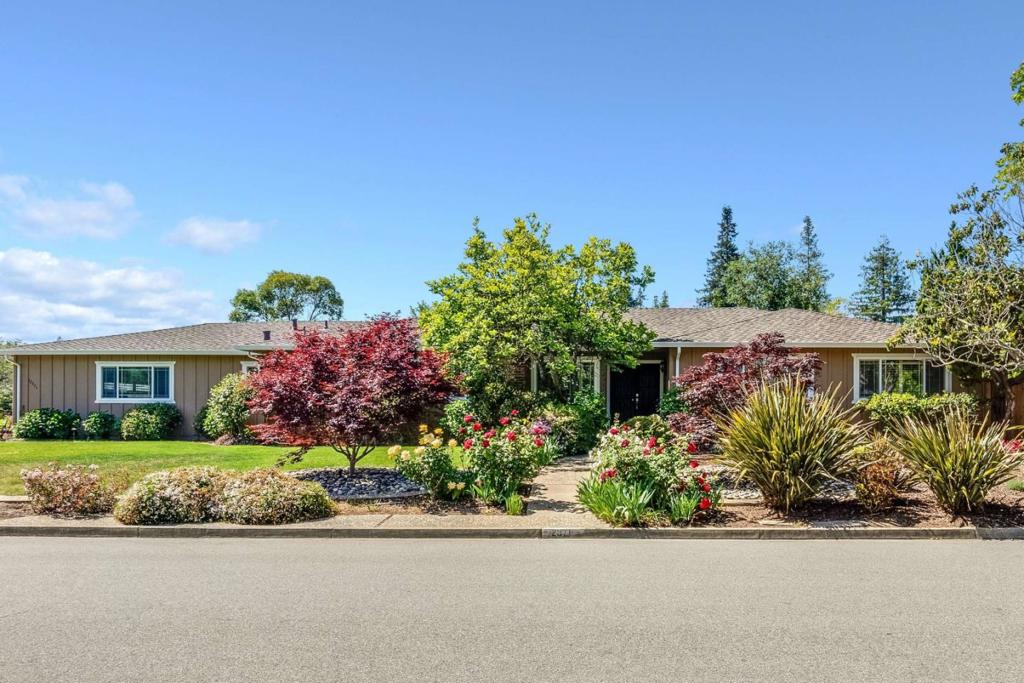 12371 Saraglen Drive