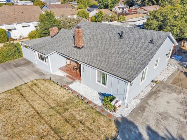 2140 W Avenue 134Th, San Leandro CA: https://media.crmls.org/mediaz/c93c5c39-4f3f-4f32-b9c6-ab623c6bd9e0.jpg