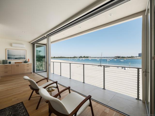 2841 Bayside Walk, San Diego CA: https://media.crmls.org/mediaz/c93c5f2d-9296-441a-8120-8003bf7d69ce.jpg