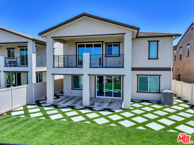 23755 Orange Blossom Drive, Newhall CA: https://media.crmls.org/mediaz/c93d9d9b-7d79-4f3e-825c-3d1832873920.jpg