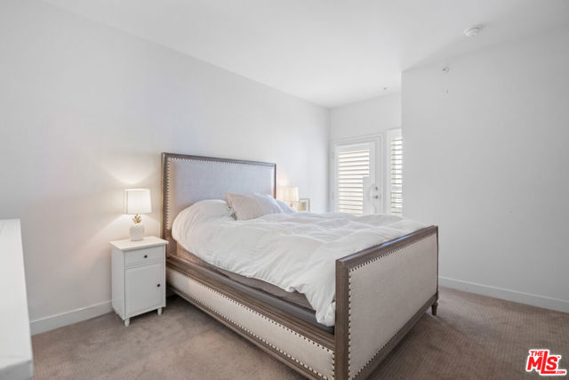 436 S Virgil Avenue, Los Angeles CA: https://media.crmls.org/mediaz/c93db8cf-10fe-4b72-84f8-85aa8b2666e5.jpg