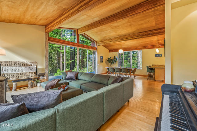 Detail Gallery Image 9 of 39 For 4401 Cameron Rd, Elk,  CA 95432 - 3 Beds | 2 Baths