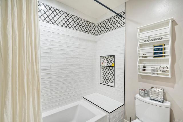 Detail Gallery Image 26 of 57 For 1109 Countrywood Ln, Vista,  CA 92081 - 4 Beds | 2/1 Baths