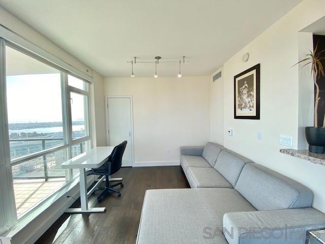 325 7th - photo 11