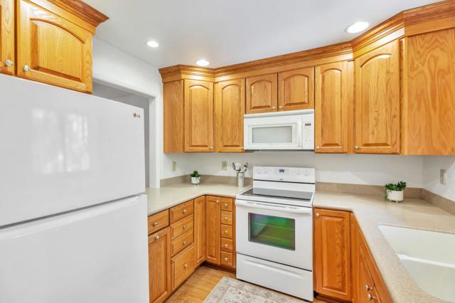1555 Hecker Pass Road, Gilroy CA: https://media.crmls.org/mediaz/c93e463a-c81c-47d0-a0db-e95486396322.jpg