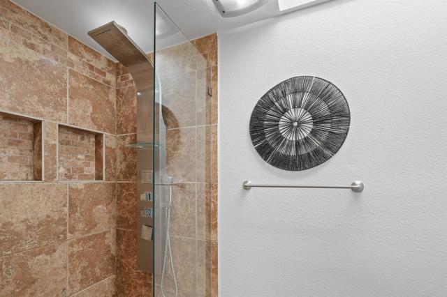 Detail Gallery Image 14 of 35 For 3457 Angwin Dr, San Diego,  CA 92123 - 5 Beds | 2 Baths