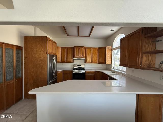 Detail Gallery Image 4 of 12 For 165 S Santa Rosa St, Ventura,  CA 93001 - 3 Beds | 2 Baths