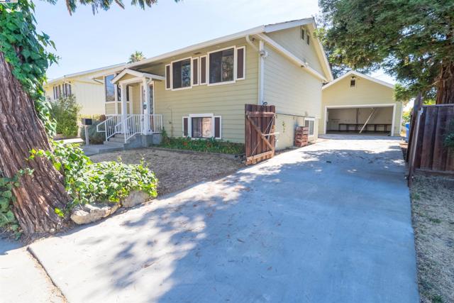 Image 1 of 52 For 4636 Serra Ave