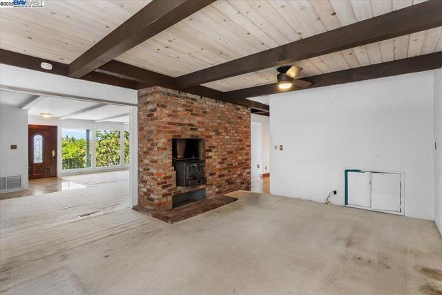 3491 Middleton Ave, Castro Valley CA: https://media.crmls.org/mediaz/c94228ae-7b8e-4876-8c8e-3f63df32d55a.jpg