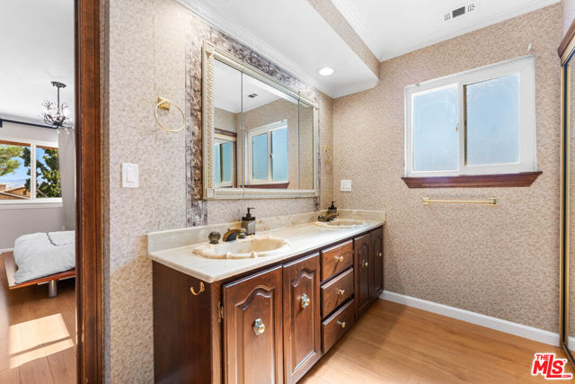 18032 Mariner Drive, Victorville CA: https://media.crmls.org/mediaz/c942c960-79ca-4fd7-85fb-60ddbc7f0c17.jpg