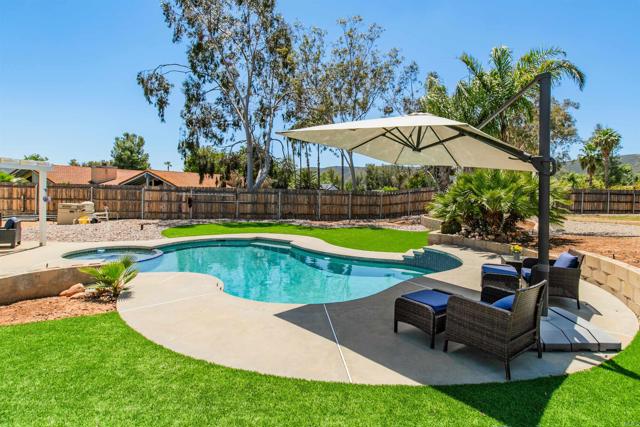 23912 Benito Way, Ramona CA: https://media.crmls.org/mediaz/c942febf-9daf-45a9-b388-0784a85d6427.jpg