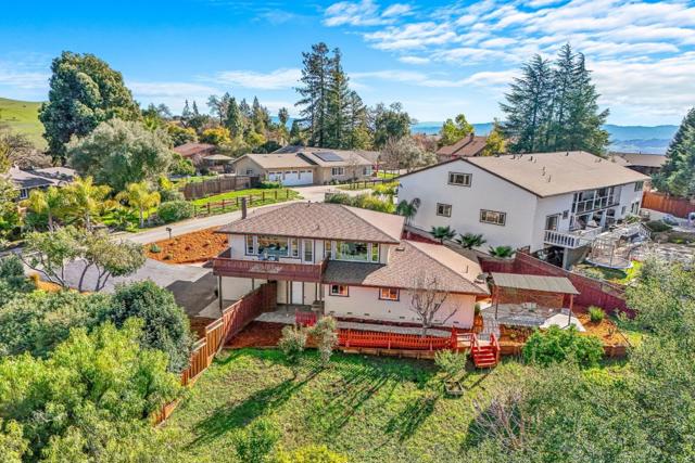 3735 Oak Canyon Lane, Morgan Hill CA: https://media.crmls.org/mediaz/c94439e8-7dfc-4957-8abc-360ed40891f5.jpg