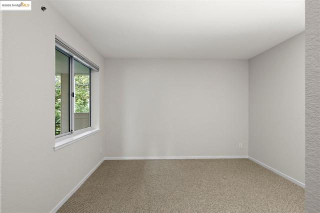 1301 Quarry Ct, Richmond CA: https://media.crmls.org/mediaz/c9443f4c-a22e-4fe0-b2c5-625cebca90de.jpg