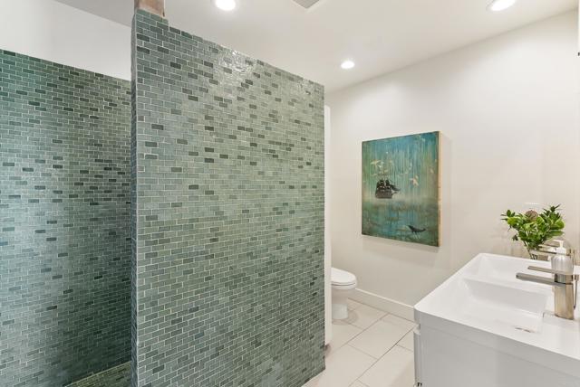 Detail Gallery Image 25 of 31 For 1370 Neptune Ave, Encinitas,  CA 92024 - 4 Beds | 4/1 Baths