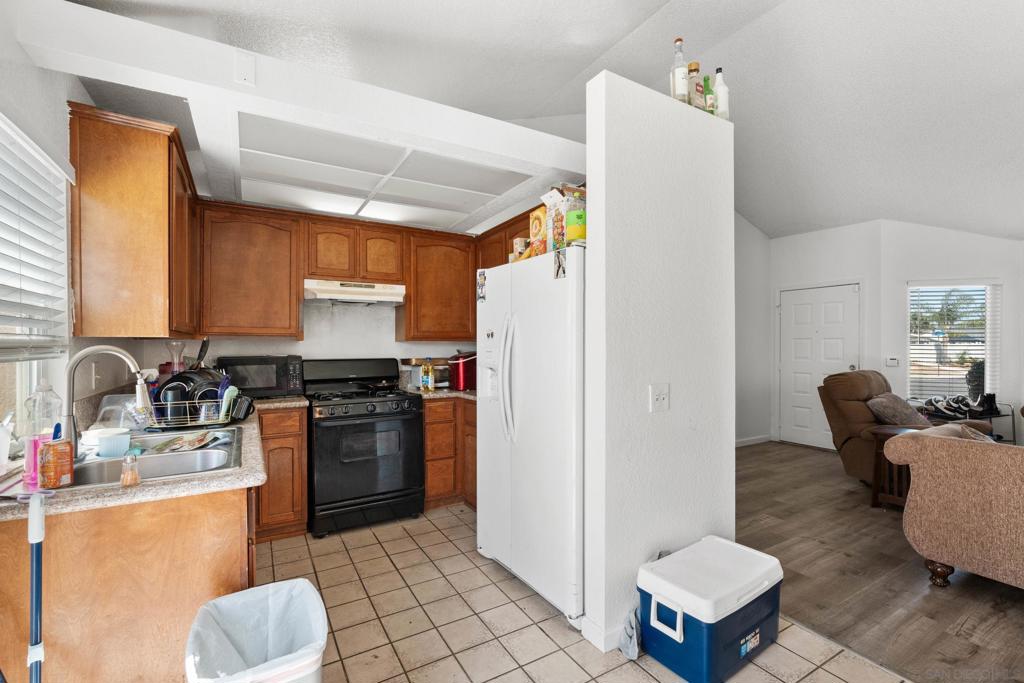 MLS #250024356SD img 31