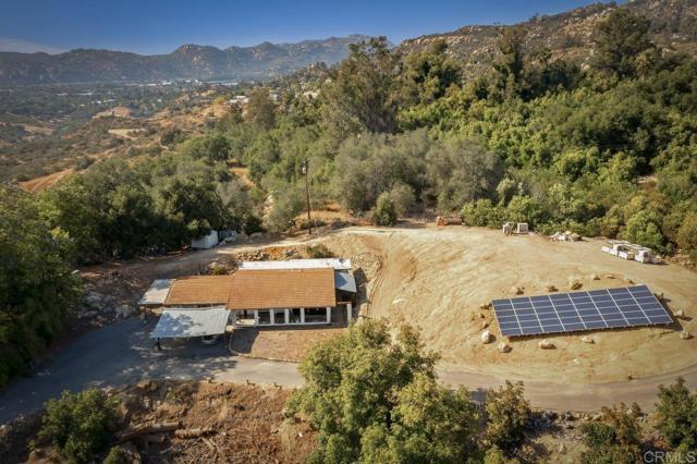 6036 Rainbow Heights Road, Fallbrook CA: https://media.crmls.org/mediaz/c945c020-ddc7-4b20-99c3-05e4236c4771.jpg