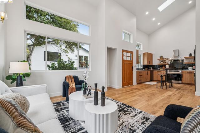 Image 36 of 45 For 1009 Everett