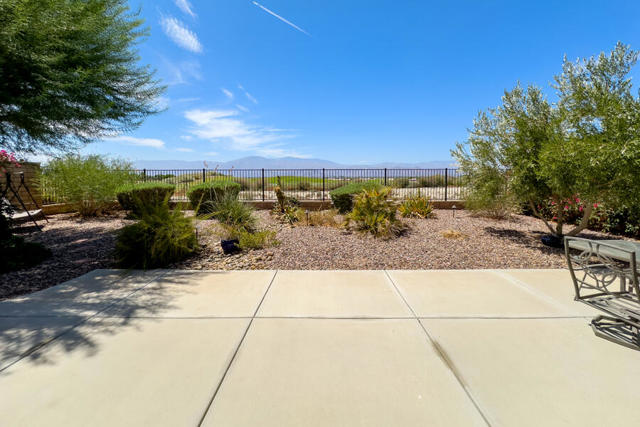 Image 4 of 54 For 85071 Stazzano Place