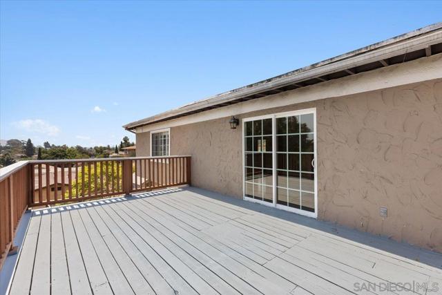 2035 Paradise St, San Diego CA: https://media.crmls.org/mediaz/c9493fcb-d696-433e-b5d3-8e6f29ec5f1c.jpg